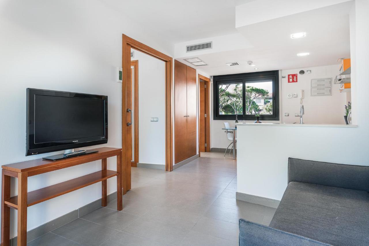 Aparthotel Las Palmeras Castelldefels Exteriér fotografie