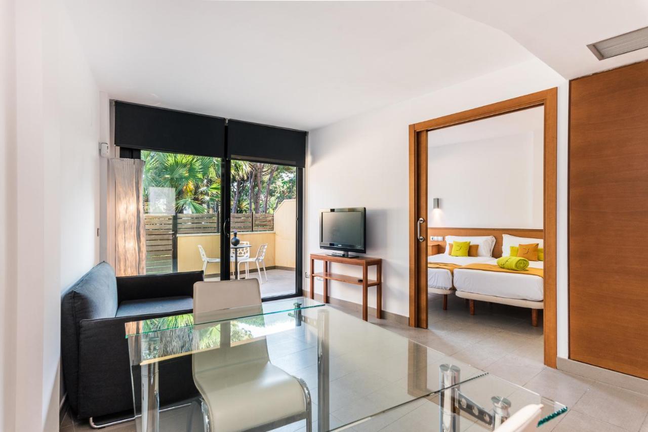 Aparthotel Las Palmeras Castelldefels Exteriér fotografie
