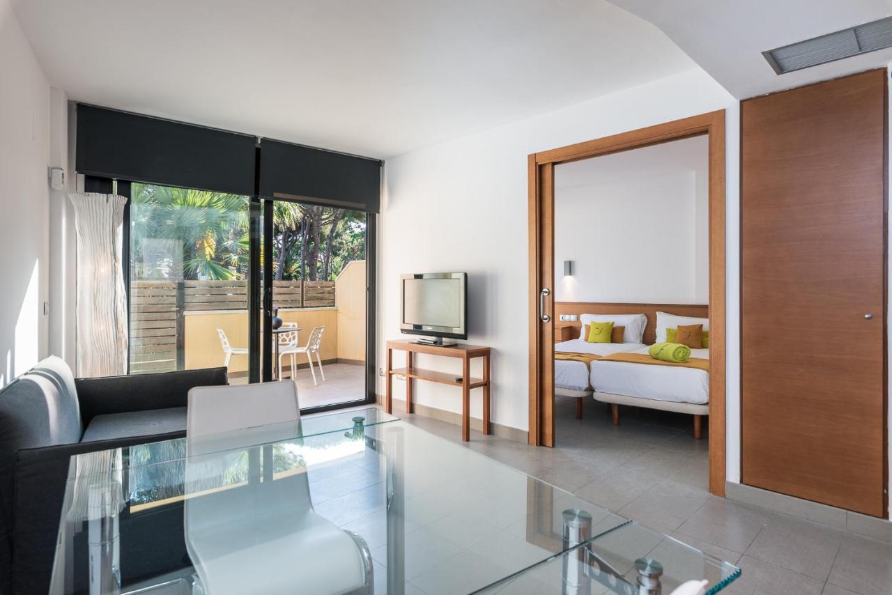 Aparthotel Las Palmeras Castelldefels Exteriér fotografie